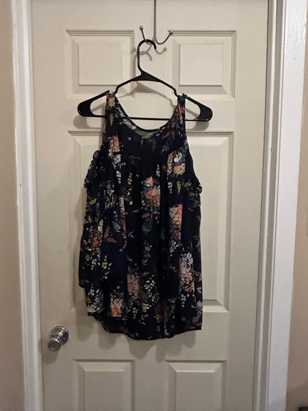 Lucky Brand Navy Floral Cold-Shoulder top - with bell sleeves -size 3X